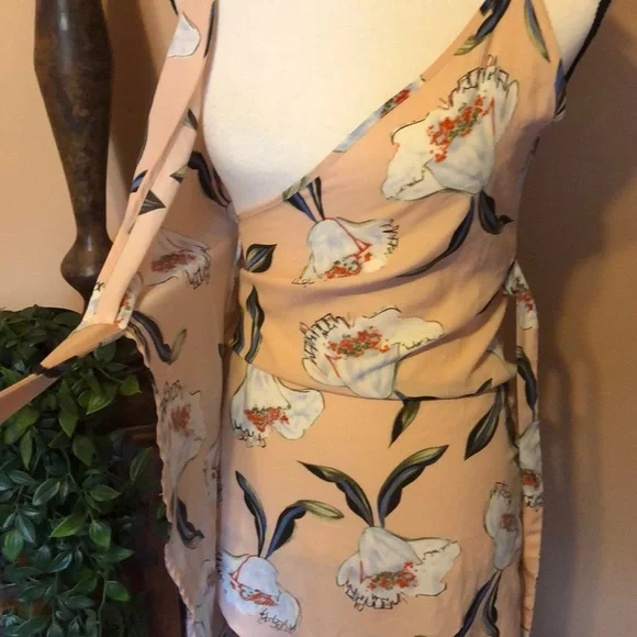 Floral wrap dress-peach with tropical white flowers - Picture 5 of 7
